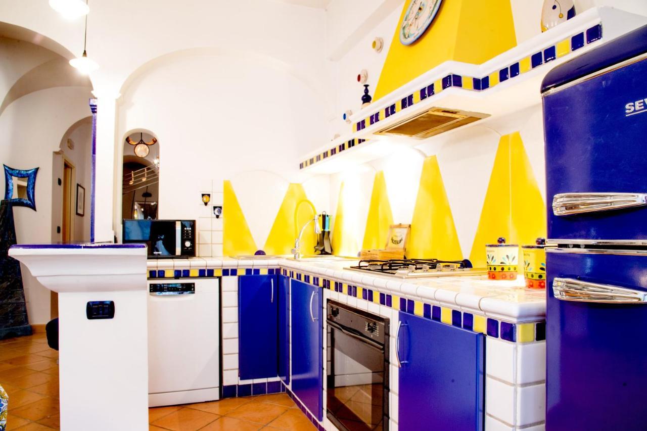 Holiday Home Amalfi Coast マイオーリ エクステリア 写真